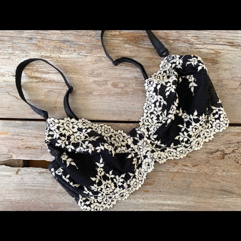 Wacoal Lace Underwire Bra